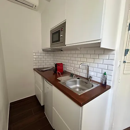 Agreable Studio Renove Avec Place De Parking Bandol Exterior photo