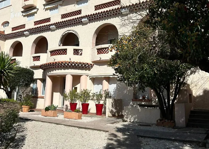 Agreable Studio Renove Avec Place De Parking